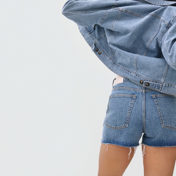 EVERLANE The Way High Denim Jean Short Size 25 - Picture 4 of 4